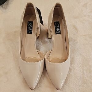 Jones New York Women's Beige Patent Heels